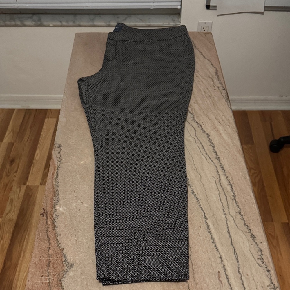 Old Navy Women’s Dark Gray Patterned Chinos
